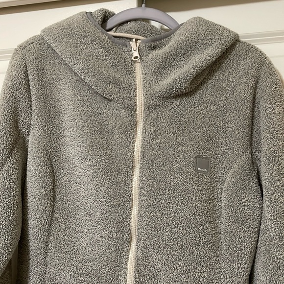 Bench. tan fuzzy fleece zip jacket. Women’s medium - Picture 1 of 5